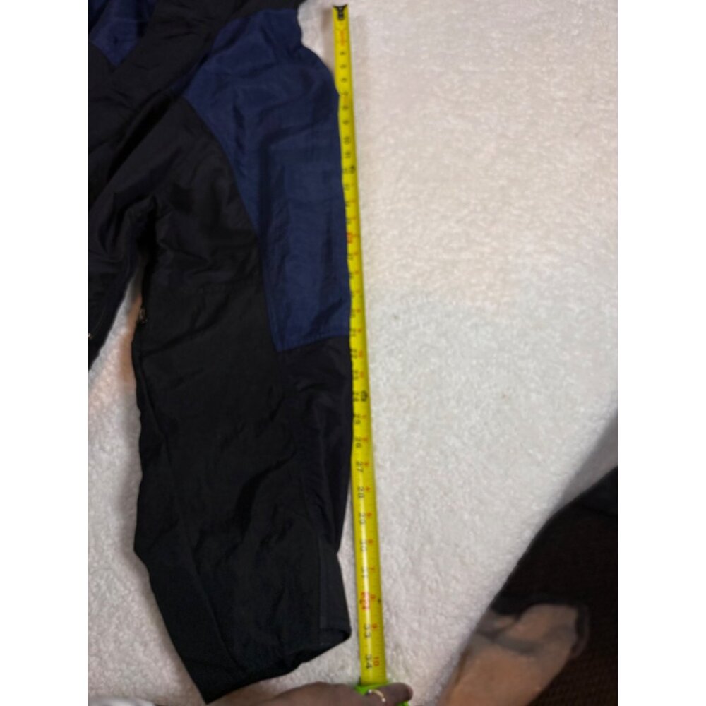 Descente Pullover Hooded Jacket With Zippered Poc… - image 8